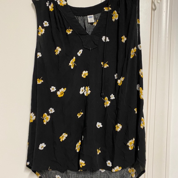 Women’s shirt lot size Large - Picture 3 of 10